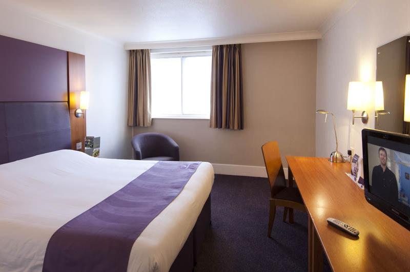Premier Inn Harlow Exterior foto